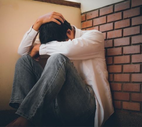 Depresja: Jak rozpoznać i skutecznie leczyć tę chorobę?